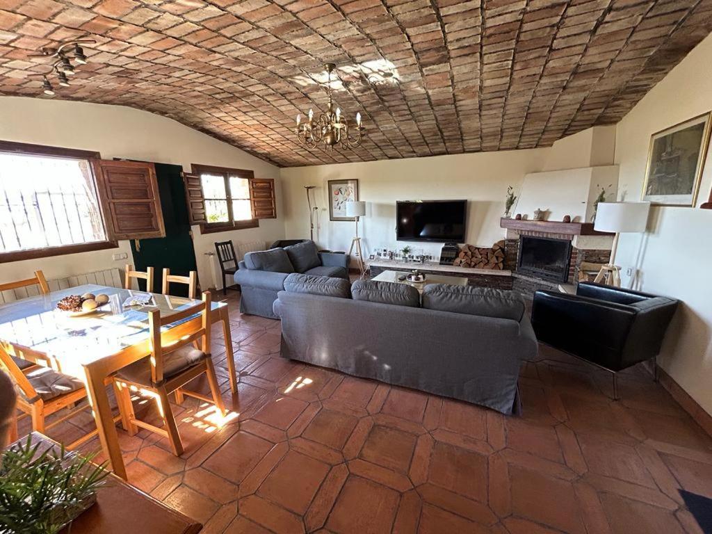 Cupiana Piscina Privada Ferienhaus *