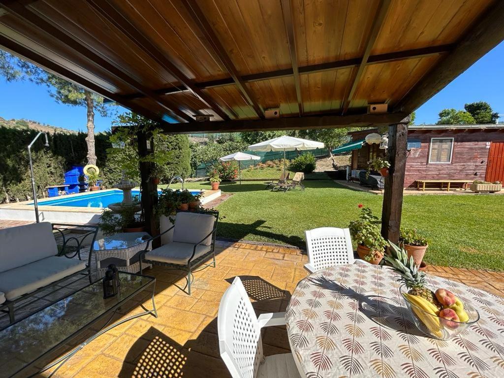 Cupiana Piscina Privada Ferienhaus